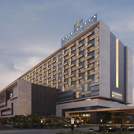 เดอะ ลีลา เดลี แอมเบียนซ์ คอนเวนชั่น โฮเต็ล Hotel นิวเดลี ภายนอก รูปภาพ The hotel in 2019