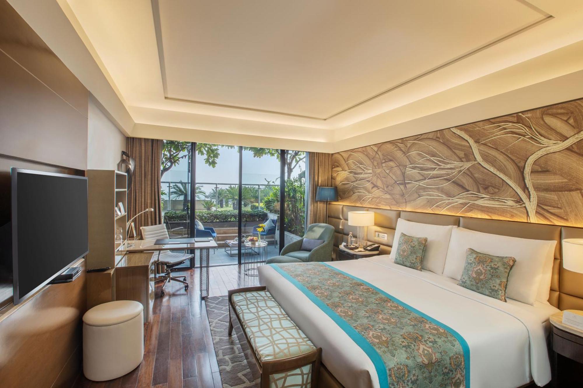 เดอะ ลีลา เดลี แอมเบียนซ์ คอนเวนชั่น โฮเต็ล Hotel นิวเดลี ภายนอก รูปภาพ