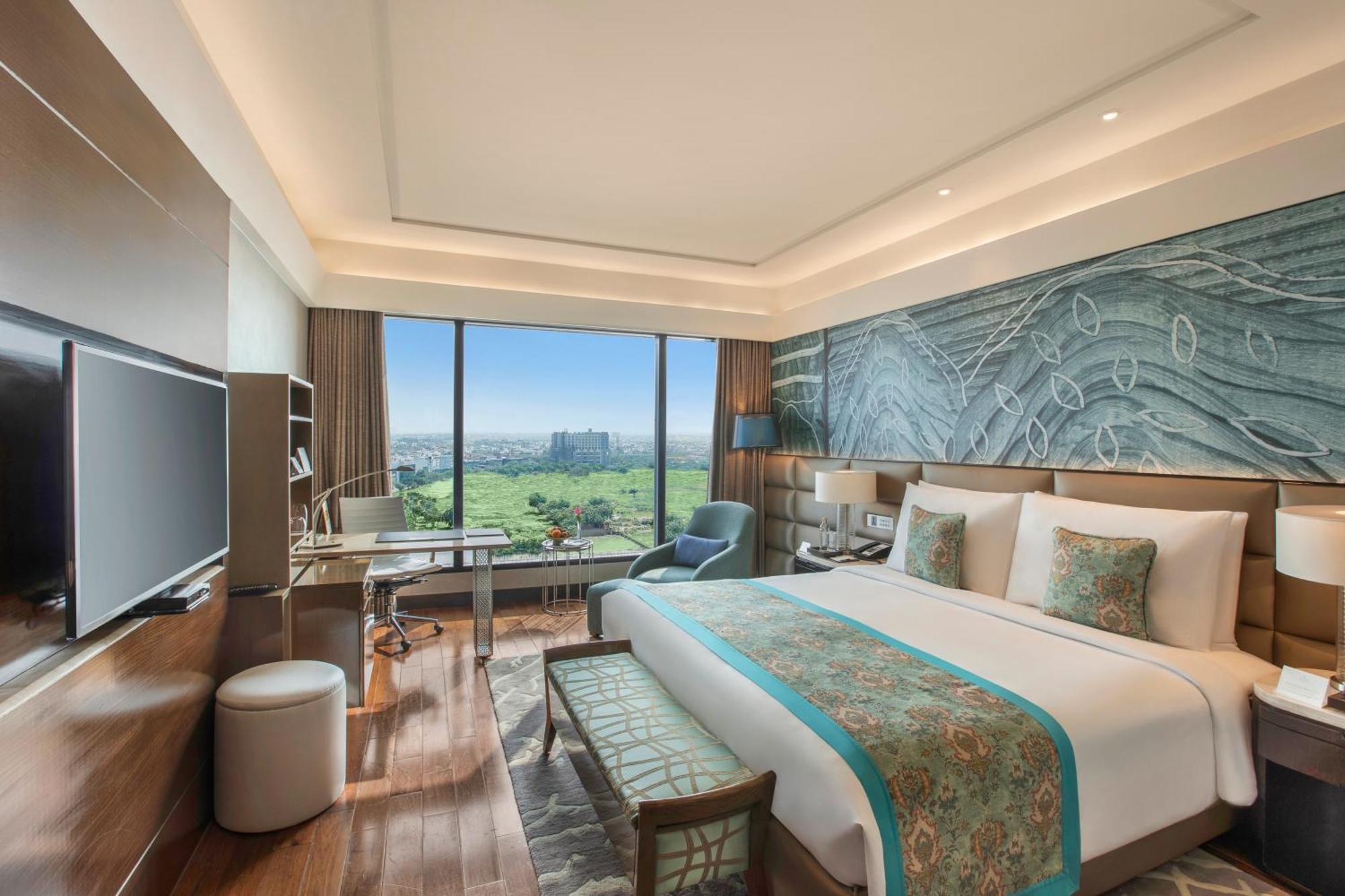 เดอะ ลีลา เดลี แอมเบียนซ์ คอนเวนชั่น โฮเต็ล Hotel นิวเดลี ภายนอก รูปภาพ