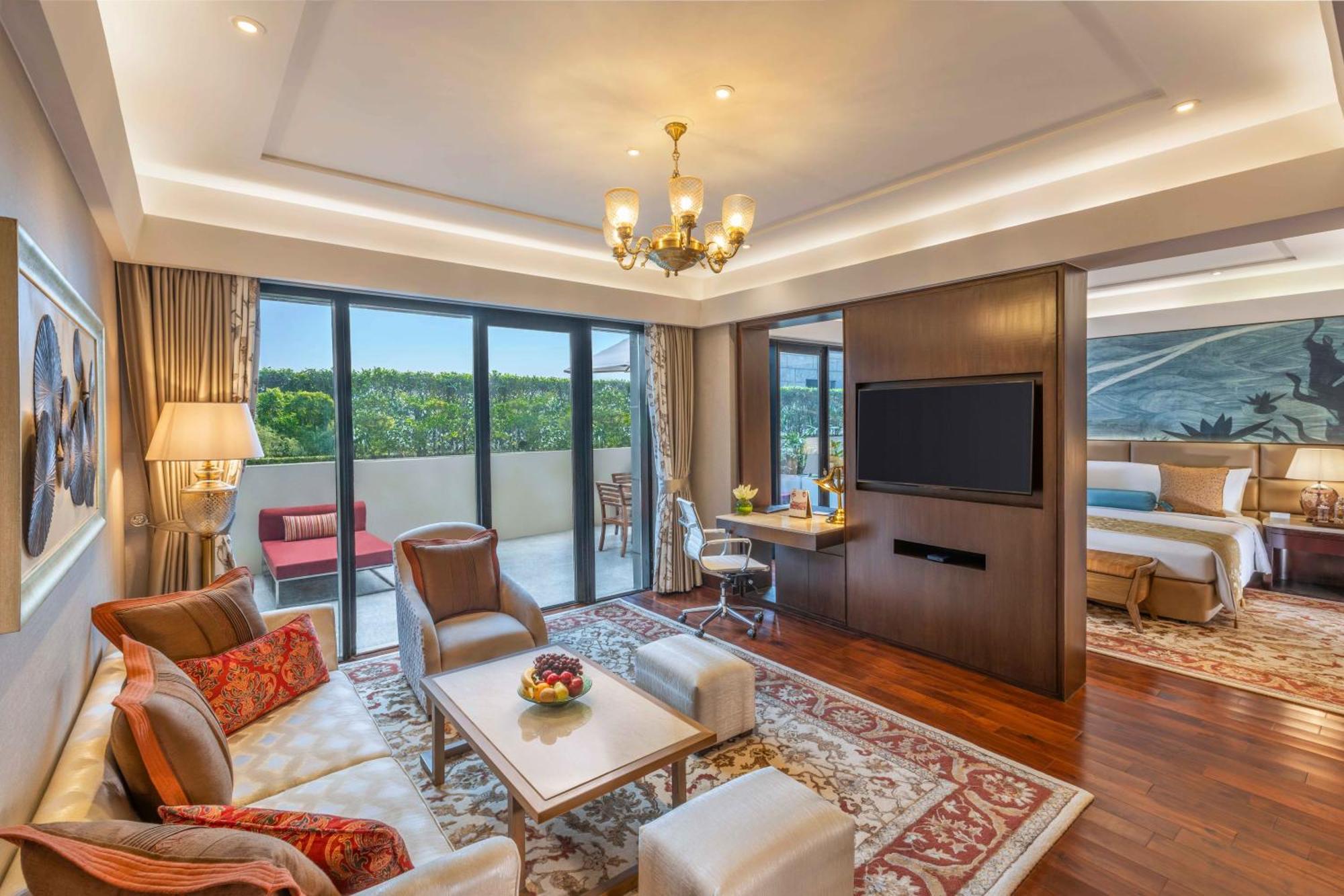เดอะ ลีลา เดลี แอมเบียนซ์ คอนเวนชั่น โฮเต็ล Hotel นิวเดลี ภายนอก รูปภาพ Suite at The Oberoi, Mumbai