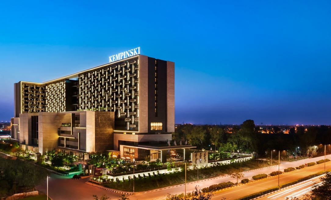 เดอะ ลีลา เดลี แอมเบียนซ์ คอนเวนชั่น โฮเต็ล Hotel นิวเดลี ภายนอก รูปภาพ The Kempinski Hotel, Islamabad